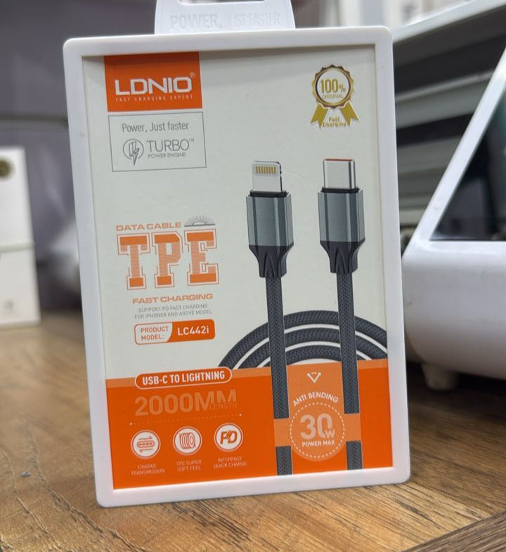 iPhone type c to lightning cable