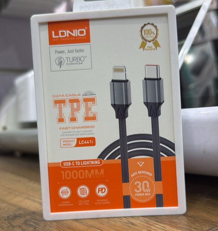 iPhone type c to lightning cable